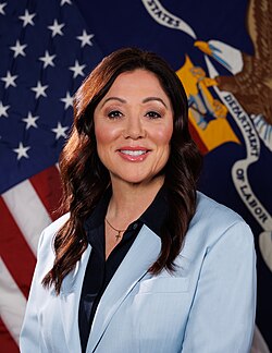 Photo of Lori Chavez-DeRemer